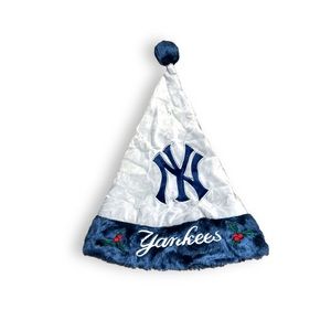 Yankees Christmas hat
